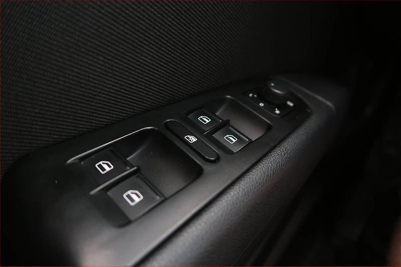Škoda Superb (2013) Comfort 2.0 TDI, Automat - fotka 17 z 18