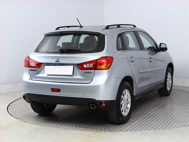 Mitsubishi ASX (2016) 1.6 MIVEC, Tempomat - fotka 5 z 14