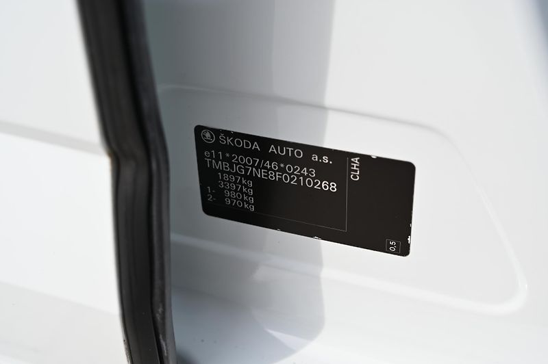 Škoda Octavia 1.6TDI 77KW Edition 4/2015 - fotka 36 z 39