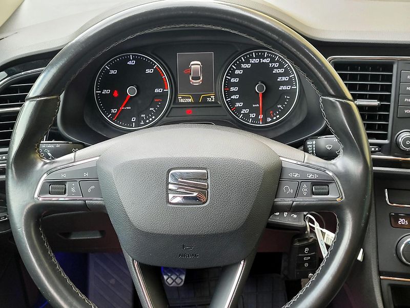 Seat Leon 2,0 TDI Style *SERV.KNÍŽKA* - fotka 36 z 45