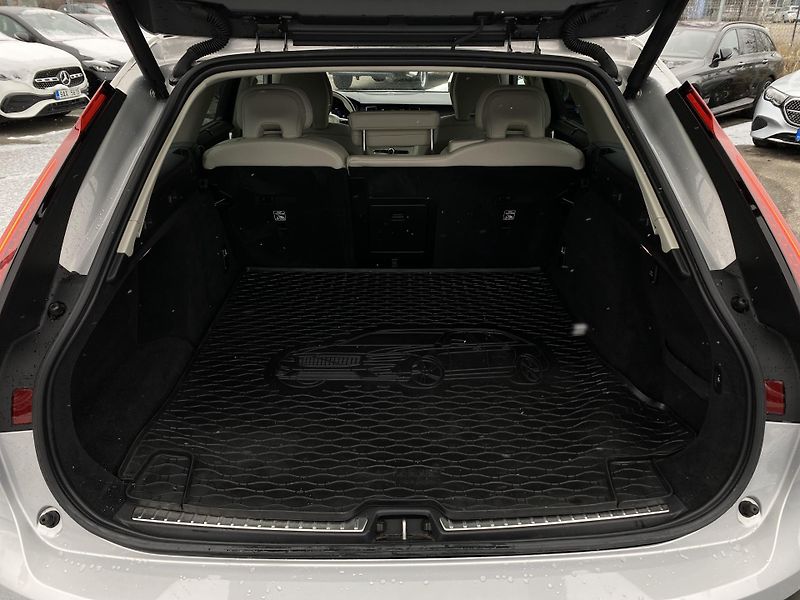 Volvo V90 V90 CROSS COUNTRY AWD - fotka 22 z 23