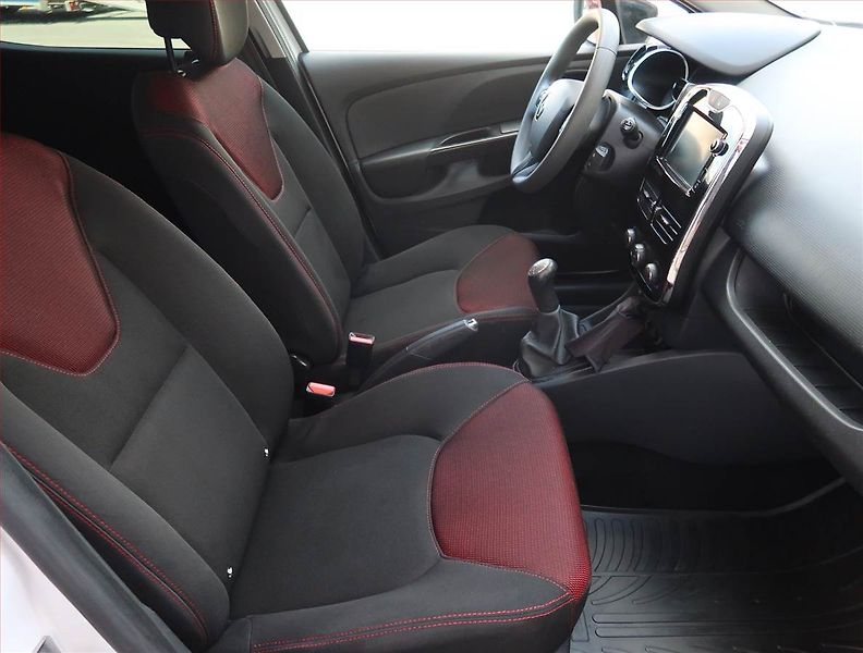 Renault Clio (2013) 1.2 16V , Tempomat - fotka 9 z 22