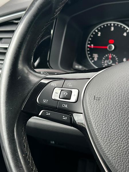 Volkswagen Multivan 2.0TDI DSG 4x4 7-Míst HIGH DPH - fotka 8 z 18