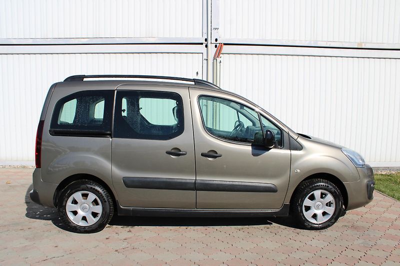 Citroën Berlingo 1,6 HDI Multispace Automat - fotka 3 z 21