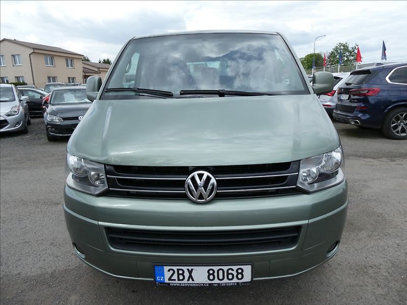 Volkswagen Caravelle 2,5 TDi 96kW LONG 8.míst,závěs - fotka 2 z 33