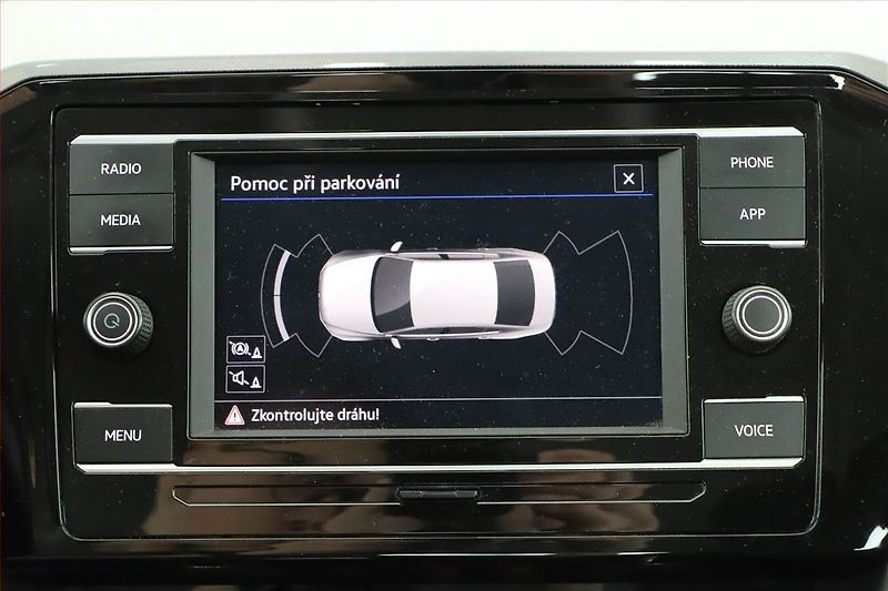 Volkswagen Passat (2021) 1.5 TSI, ČR,1.maj, Tempomat - fotka 10 z 19