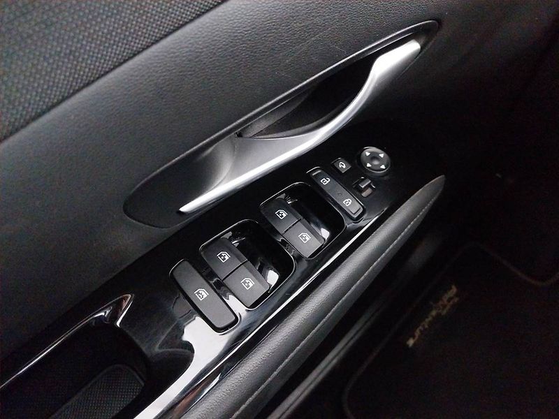 Hyundai Tucson (2021) 1.6 T-GDI - fotka 16 z 18