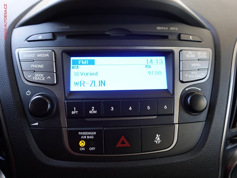 Hyundai ix35 (2015) 2.0 GDi, 2.maj,ČR, Trikolor - fotka 19 z 23