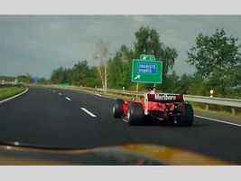 Formule na dálnici D4.