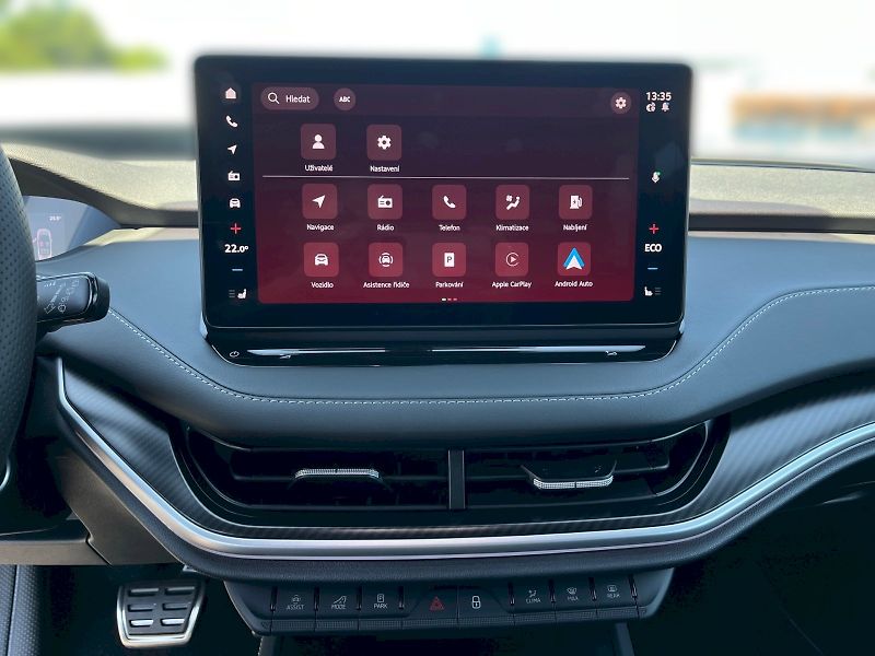 Škoda Enyaq (2026) SPORTLINE 210 KW / 82 KWH 2X4 - fotka 19 z 34