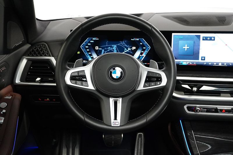 BMW X7 M60i,Xdrive,ČR,DPH,25000KM - fotka 30 z 46