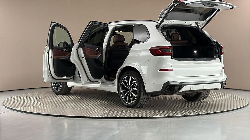 BMW X5 45e AUT xDrive M-paket - fotka 7 z 30