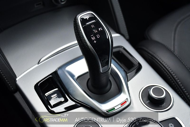 Alfa Romeo Stelvio 2.2 Diesel 16V 154kW ZADÁNO - fotka 34 z 54