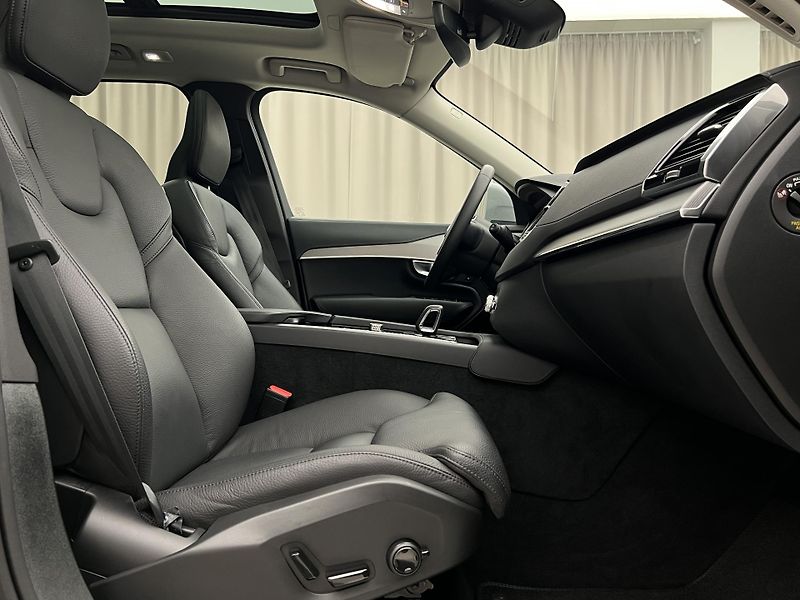 Volvo XC90 B5 AWD BRIGHT PLUS 7 MÍST AUT - fotka 19 z 50