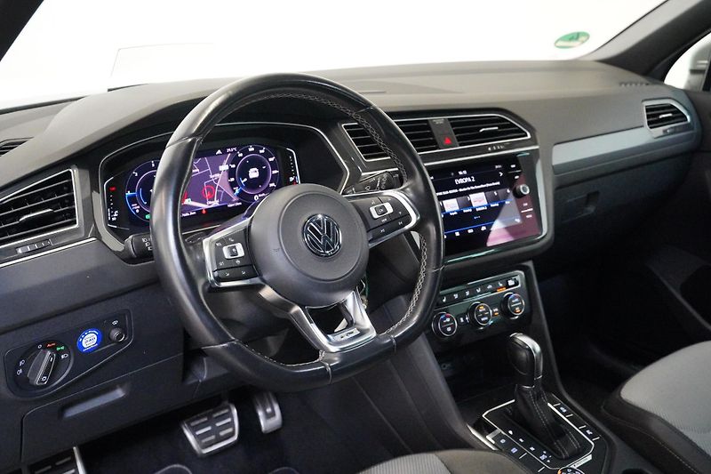 Volkswagen Tiguan - fotka 5 z 6