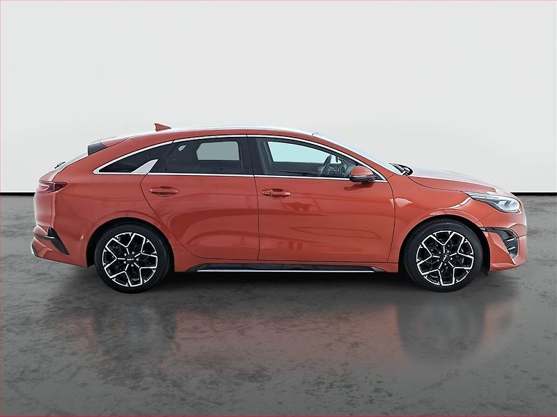 Kia Pro_Ceed (2025) GT Line Plus 1.5 T-GDI - fotka 6 z 20