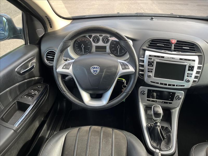 Lancia Delta 1,4 i 110 KW KLIMA ALU STK9/28 - fotka 14 z 35