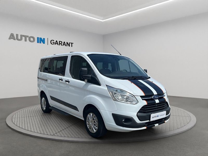 Ford Tourneo Custom (2014) L1 2.2 TDCi 114kW, Tažné - fotka 3 z 23