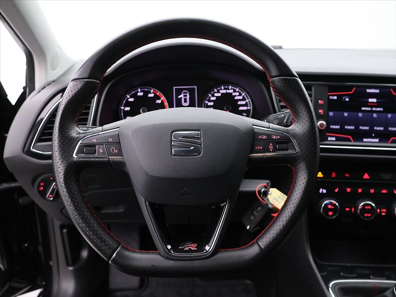 Seat Leon 1,4 TSI FR LED Kůže CZ - fotka 13 z 28