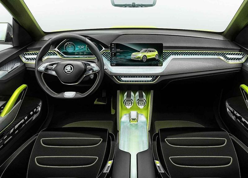 Škoda začíná s odtajňováním velkého rodinného elektromobilu
