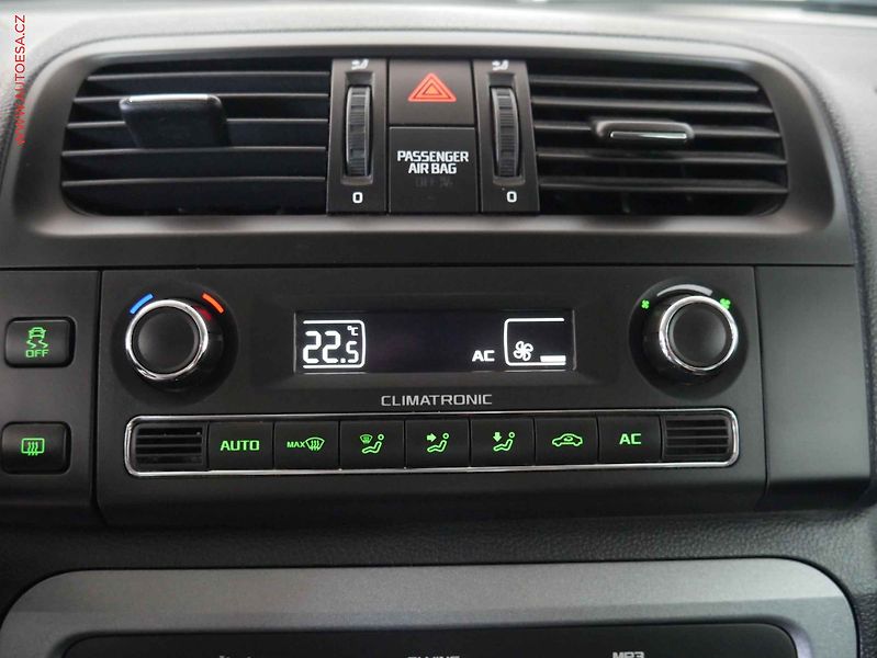 Škoda Fabia (2012) 1.2 TSI, AC. temp. - fotka 15 z 18