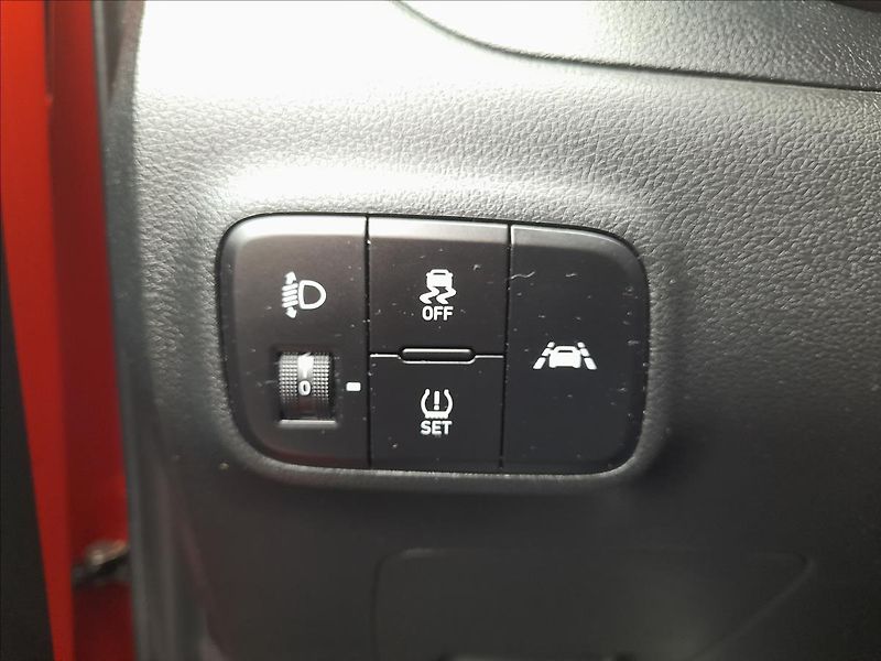 Hyundai i10 1,0 MPi AUTOMAT - fotka 11 z 18