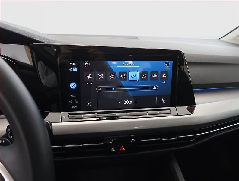 Volkswagen Golf (2023) Life 2.0 TDI, Automat - fotka 18 z 23