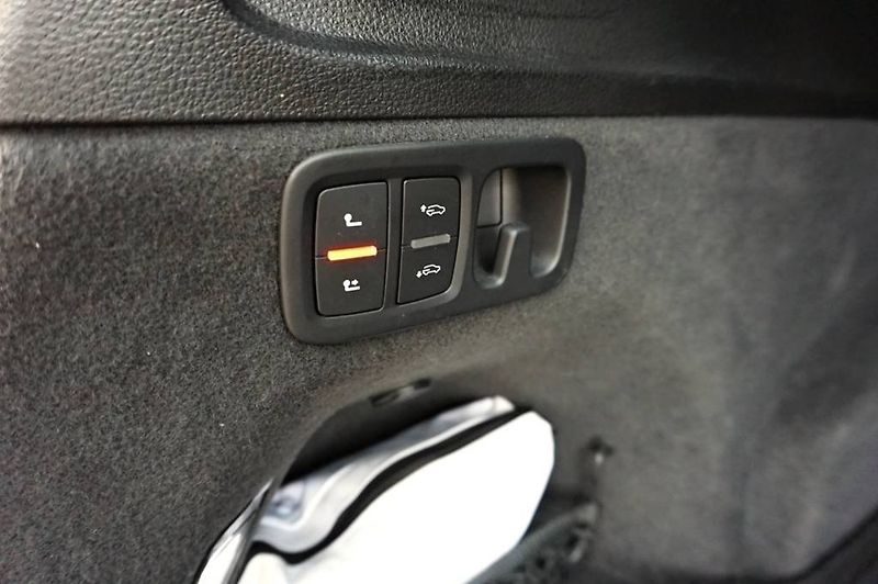 Audi Q7 (2016) S-LINE 3,0 TDI 200 kW - fotka 13 z 55
