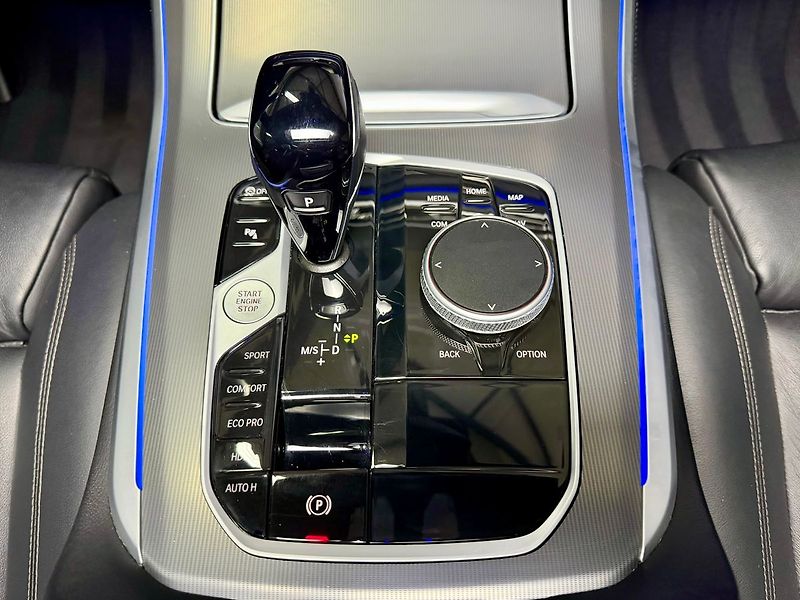 BMW X5 30d xDrive M-PAKET, HUD, LASER - fotka 24 z 31