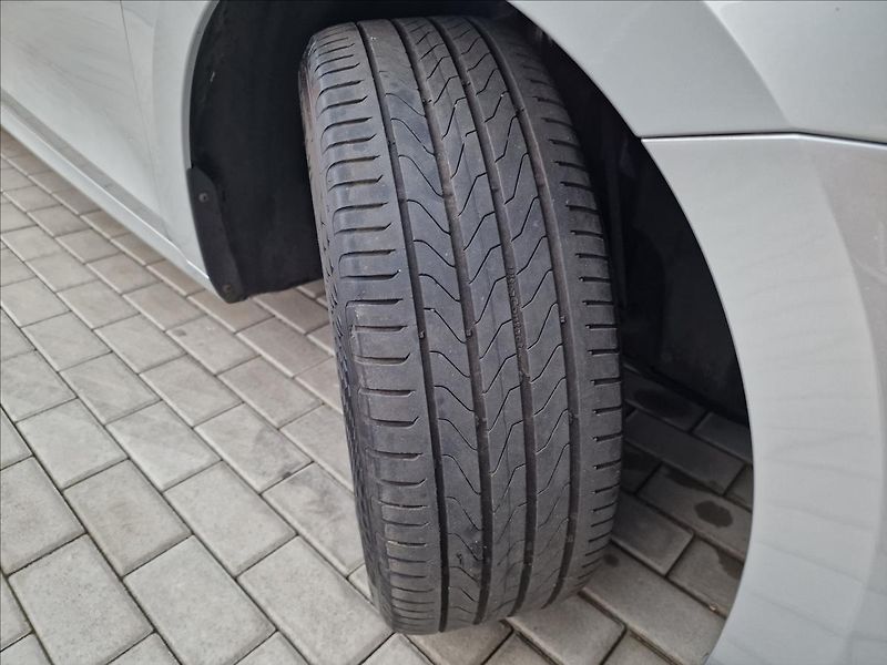 Škoda Octavia 1.5TSI 110kW Style, ČR,1.Maj. - fotka 47 z 50