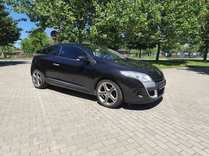 Renault Mégane 1.4 Tce 130 ps kupé - fotka 14 z 25