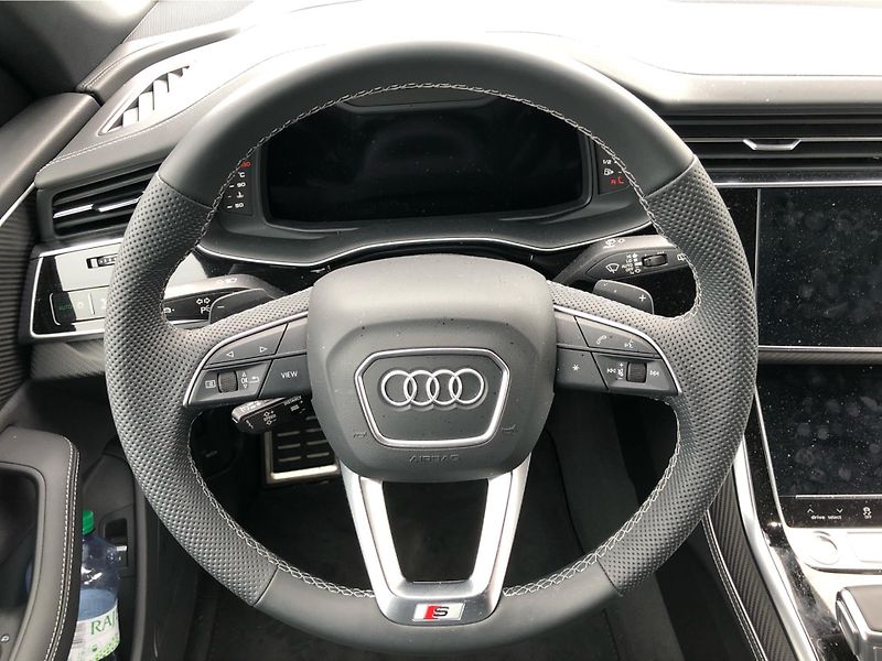 Audi Q8 3,0 - fotka 17 z 30