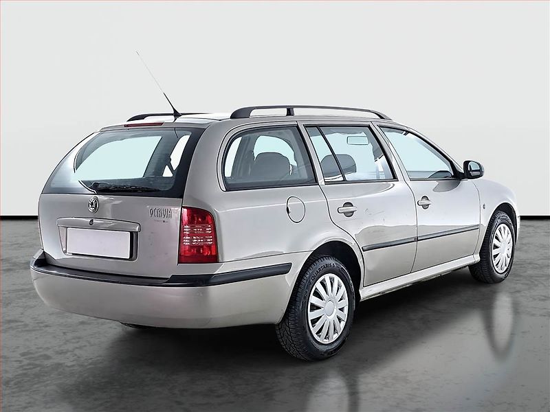 Škoda Octavia (2010) 1.6, ČR,1.maj, jezdí výborně - fotka 5 z 14