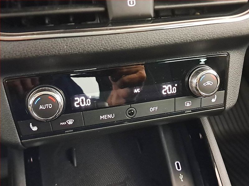Škoda Kamiq (2020) Style Plus 1.0 TSI - fotka 21 z 21