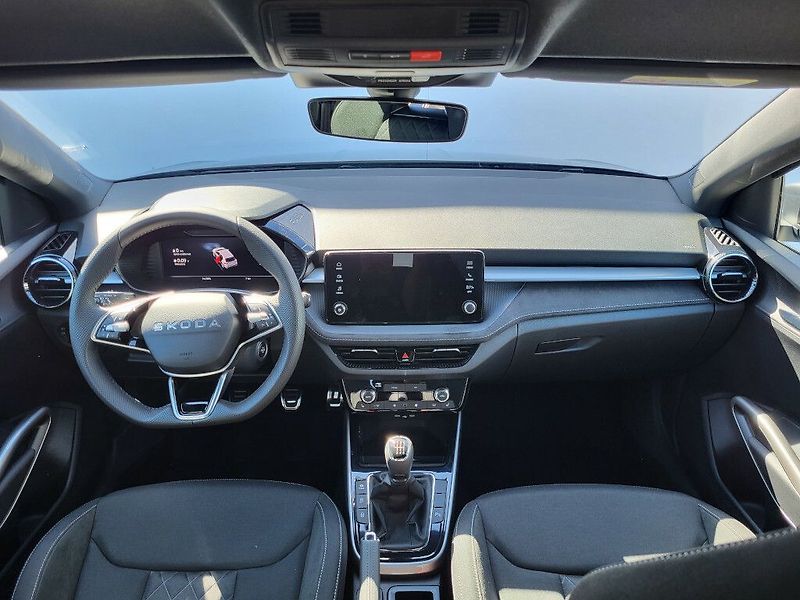 Škoda Fabia Dynamic 1,0TSI 85kW - fotka 7 z 27