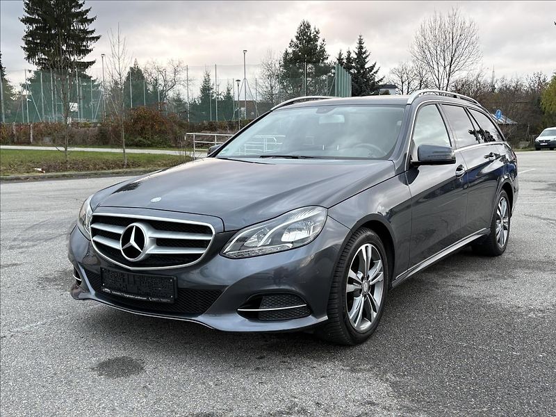 Mercedes-Benz Třídy E 2,2 200CDi 100kW,Led,Navi,Výhř - fotka 1 z 36