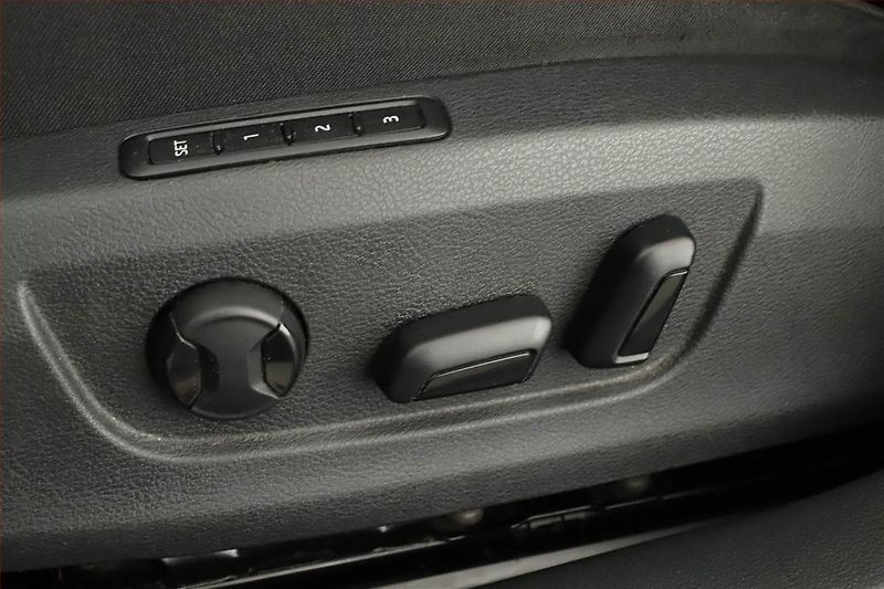 Škoda Superb (2016) Comfort 2.0 TDI, Automat, Navi - fotka 17 z 19