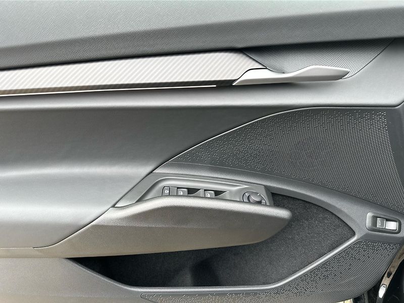 Škoda Enyaq 85 82 kWh 210 kW Sportline - fotka 19 z 23