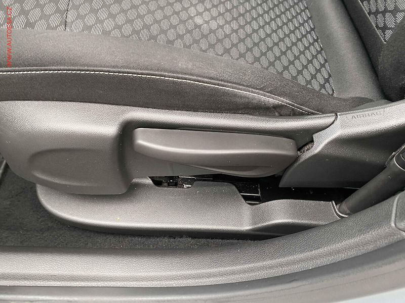 Opel Astra (2017) 1.6CDTi, ČR, AC, TZ - fotka 14 z 16