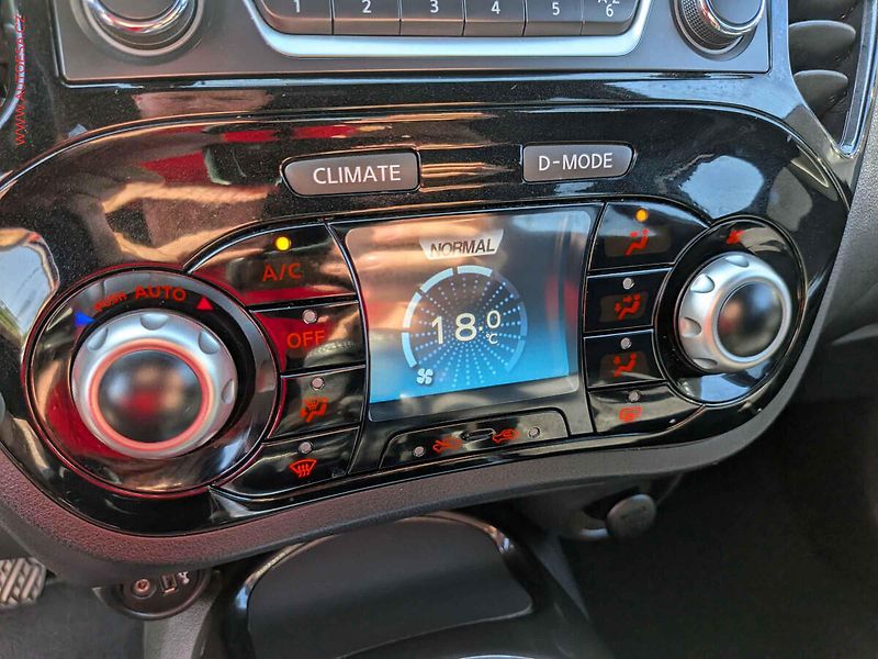 Nissan Juke (2018) 1.2 DIG-T, 2.maj,ČR, servis - fotka 16 z 16