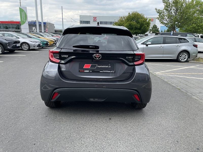 Toyota Yaris 1.5 Hybrid Style ODBĚR ihned - fotka 4 z 27