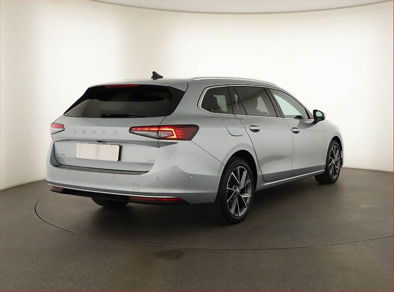 Škoda Superb (2025) 2.0 TDI - fotka 5 z 20
