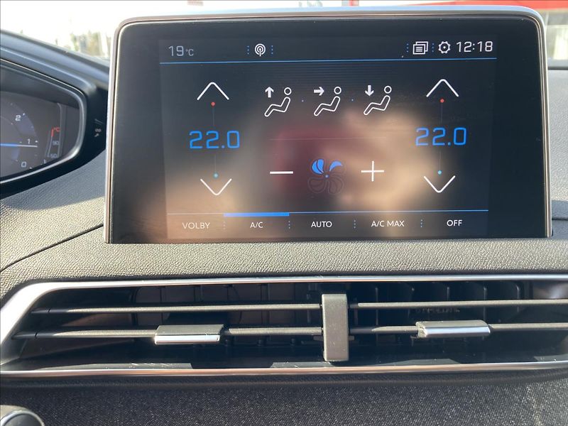 Peugeot 5008 1,5 ALLURE  BlueHDi 130 S&S MA - fotka 19 z 25