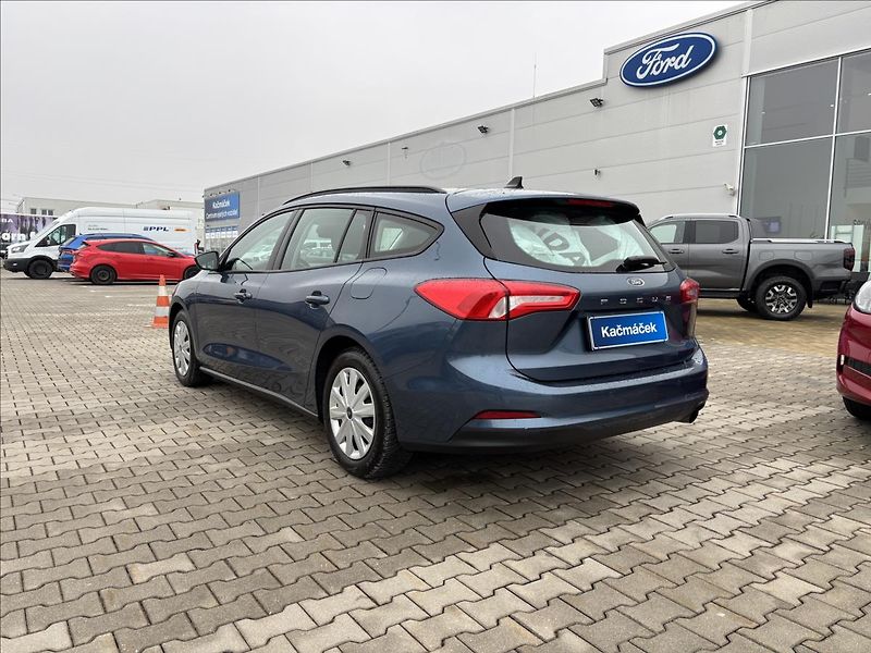 Ford Focus 1,0 EcoBoost 92kW Trend - fotka 3 z 28