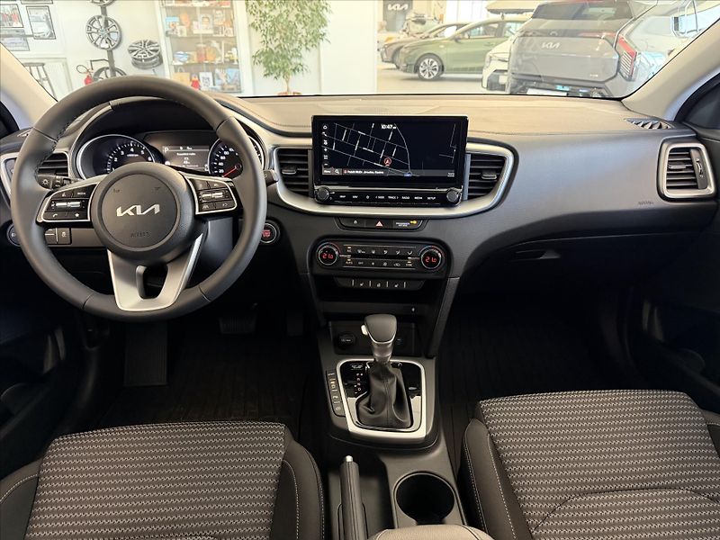 Kia Ceed 1,5 T-GDI SW 7DCT TOP+Business - fotka 7 z 10