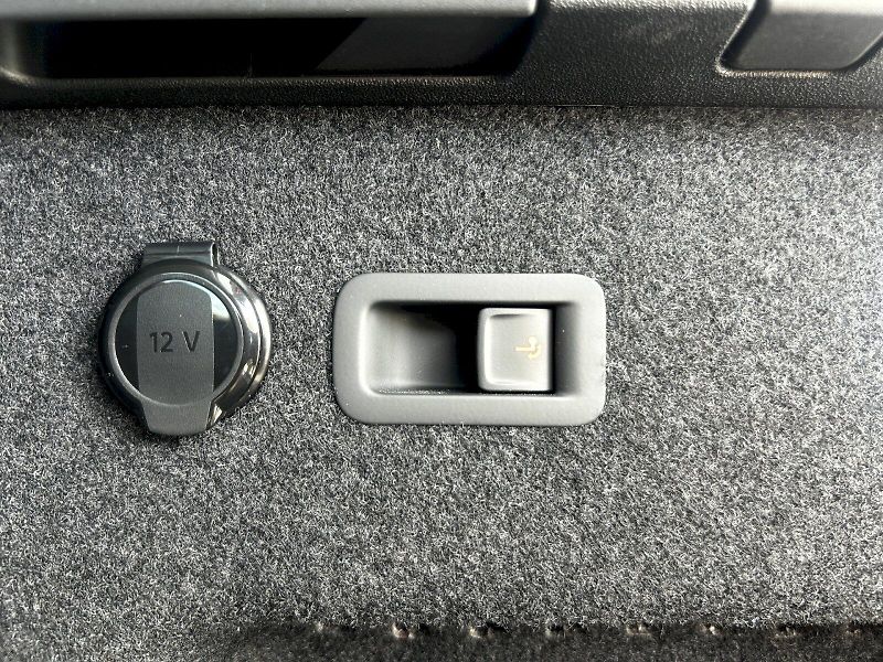 Škoda Kodiaq (2025) 2.0 TDI 142kW 4x4 DSG Exclusiv - fotka 34 z 35