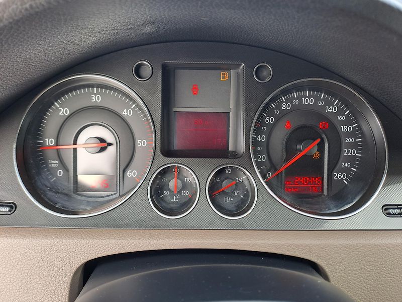 Volkswagen Passat (2006) 2.0 TDi  - fotka 20 z 32