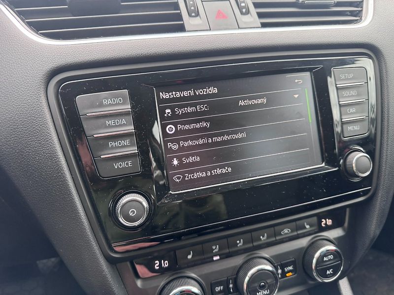 Škoda Octavia (2016) 1,6 81 KW ROZVODY 2. MAJITEL - fotka 34 z 50