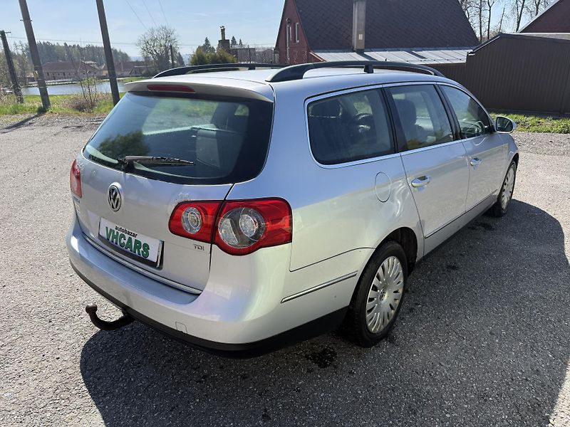 Volkswagen Passat 1,9 TDI 77kW - fotka 4 z 17