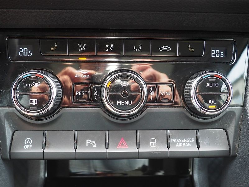 Škoda Kodiaq (2019) 2.0 TDI 140 kW DSG Style 4x4 - fotka 33 z 37